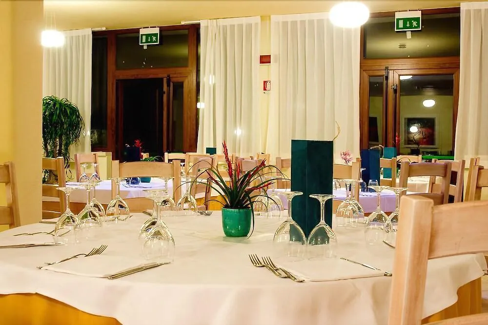Hotel Raffael Phg Putzu Idu